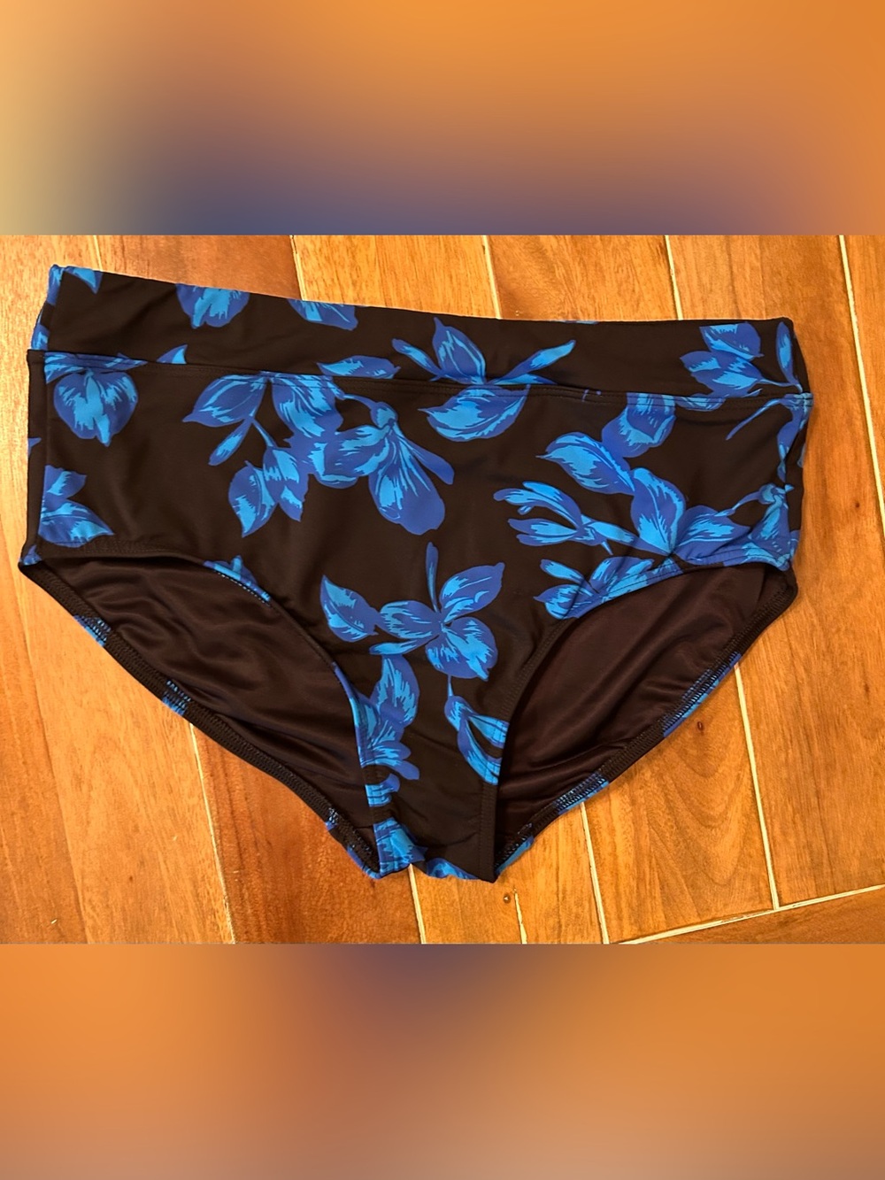 Lands and high waisted bikini bottoms. 12.